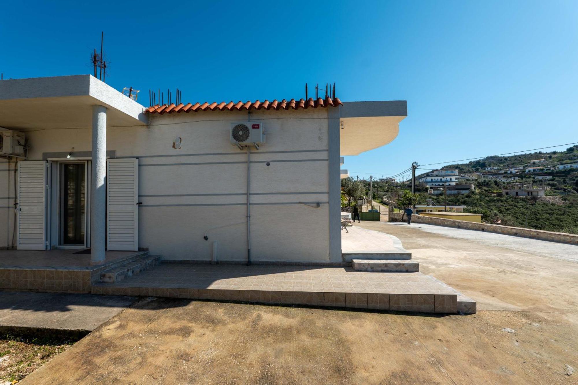 Vila Celi Sarande Exterior photo